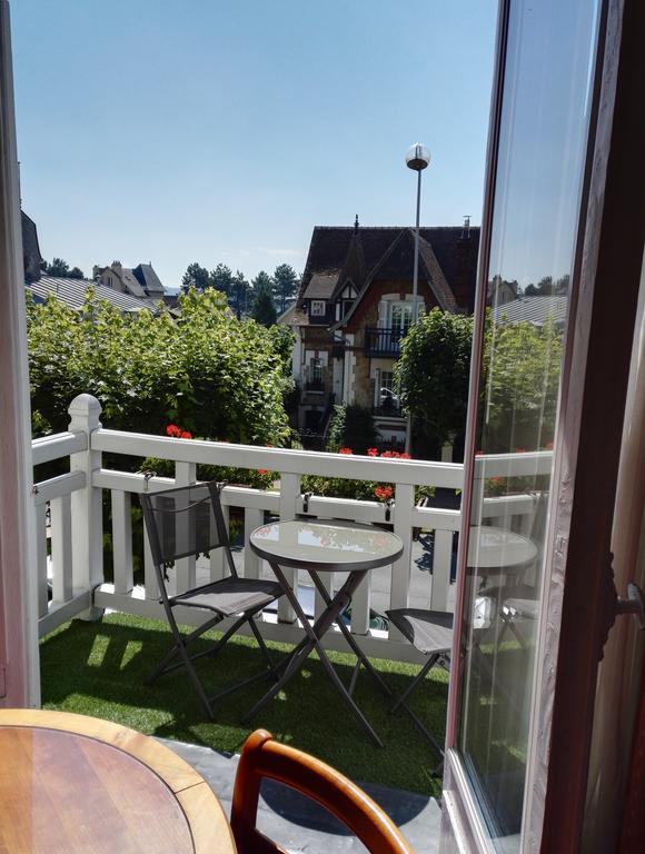 Marie Anne Hotel Deauville Exterior photo