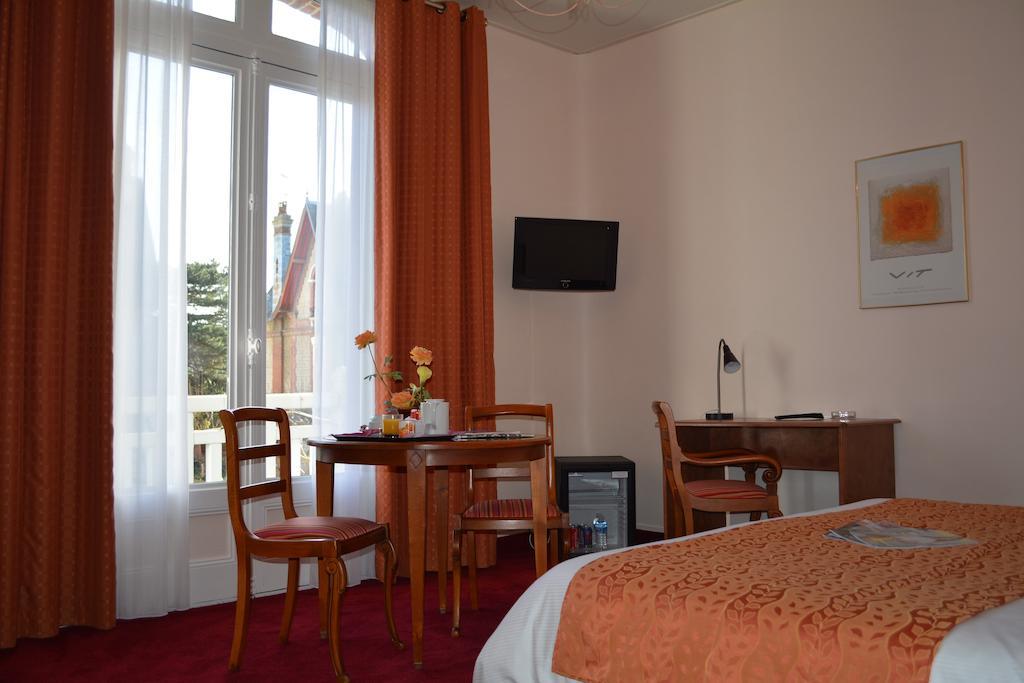 Marie Anne Hotel Deauville Exterior photo